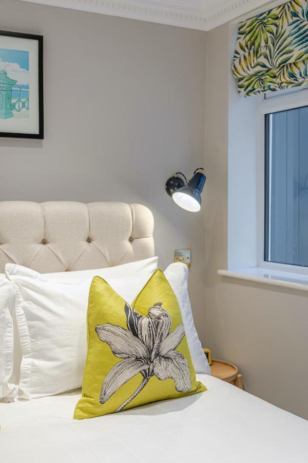 Beaches Brighton - Luxury Seafront Accommodation Exterior photo